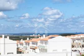 Apartamento T2 em Atouguia da Baleia com Vista Mar