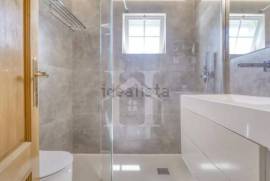 Apartamento T3 na Costa da Guia com Vista Mar