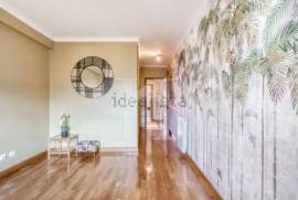Apartamento T3 na Costa da Guia com Vista Mar