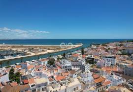 3 bedroom townhouse , Lagos Centre, unique sea and city view 3 bedroom townhouse , Lagos Centre, unique sea and city view