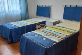 3 + 1 bedroom apartment with backyard 5min from the beaches and marina of Portimão