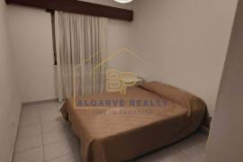 3 + 1 bedroom apartment with backyard 5min from the beaches and marina of Portimão
