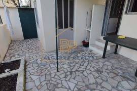3 + 1 bedroom apartment with backyard 5min from the beaches and marina of Portimão