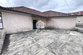 Detached house/ building to be rebuilt in Abraveses