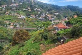 Spacious Renovated 3-Level Home with Loft, Garage and Mountain Views