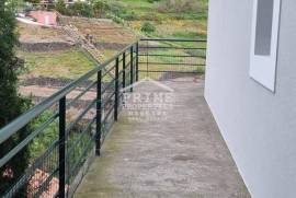 Spacious Renovated 3-Level Home with Loft, Garage and Mountain Views