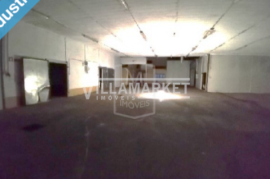 Banking warehouse with 878m2 on a plot of 11,310 m2 located near Chamusca