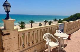 Stunning 2 Bed Front Line Apartment For Sale in El Campello Alicante