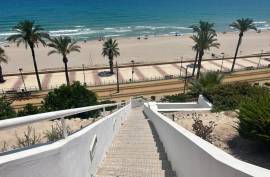 Stunning 2 Bed Front Line Apartment For Sale in El Campello Alicante