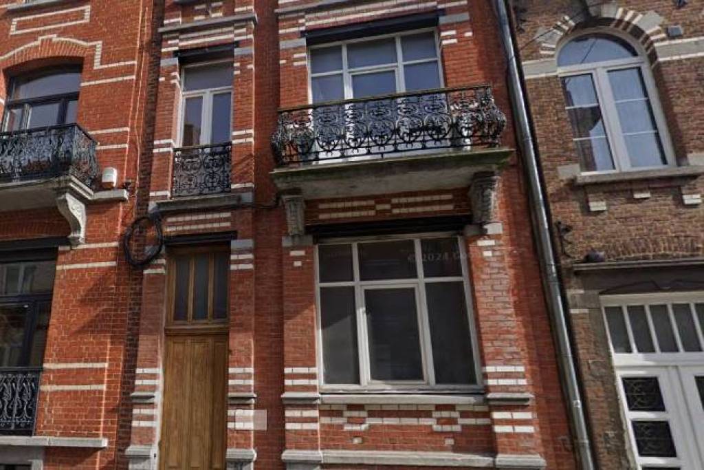Excellent 6 Bed Renovation Project Townhouse for Sale In Brussels