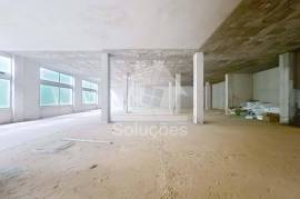 Store for Sale in Praia da Rocha – Adapt to Your Business!