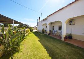 3 bedroom villa a few minutes from the Golden Triangle