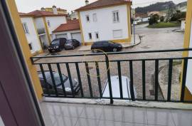 3 Bedroom House with Suite, Garage, Backyard and Renewable Energy – Santa Bárbara, Lourinhã