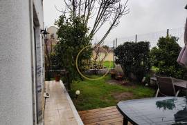 3 Bedroom House with Suite, Garage, Backyard and Renewable Energy – Santa Bárbara, Lourinhã