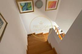 3 Bedroom House with Suite, Garage, Backyard and Renewable Energy – Santa Bárbara, Lourinhã