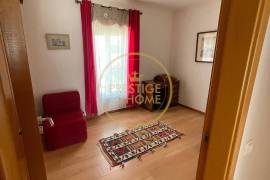 3 Bedroom House with Suite, Garage, Backyard and Renewable Energy – Santa Bárbara, Lourinhã