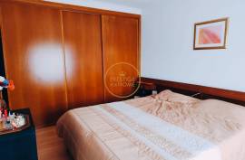 3 Bedroom House with Suite, Garage, Backyard and Renewable Energy – Santa Bárbara, Lourinhã