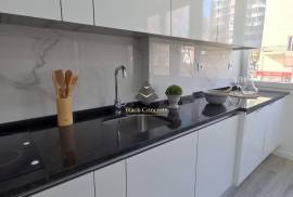 Modern 3-Bedroom Apartment in Central Benfica