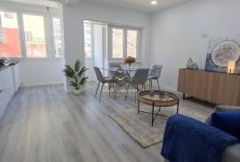 Modern 3-Bedroom Apartment in Central Benfica