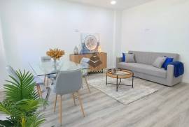 Modern 3-Bedroom Apartment in Central Benfica