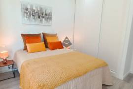 Modern 3-Bedroom Apartment in Central Benfica