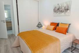 Modern 3-Bedroom Apartment in Central Benfica