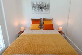 Modern 3-Bedroom Apartment in Central Benfica