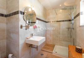 Tavira – 4-bedroom villa with sea views, spa, and landscaped garden.