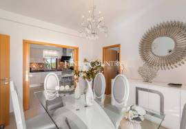 Tavira – 4-bedroom villa with sea views, spa, and landscaped garden.