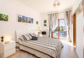 Tavira – 4-bedroom villa with sea views, spa, and landscaped garden.