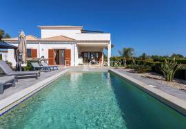 Tavira – 4-bedroom villa with sea views, spa, and landscaped garden.