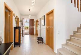 Tavira – 4-bedroom villa with sea views, spa, and landscaped garden.