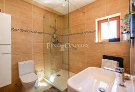 Tavira – 4-bedroom villa with sea views, spa, and landscaped garden.