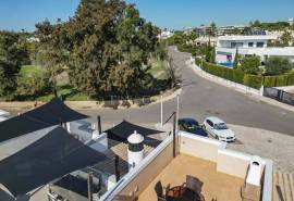 Carvoeiro - Immaculate 2-bedroom townhouse