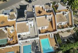 Carvoeiro - Immaculate 2-bedroom townhouse