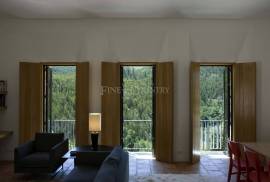 Monchique - 3-bedroom mountain retreat with additional 3-bedroom cottage