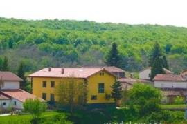 Rural House in Bajauri – Comfort, Nature and Space for Groups