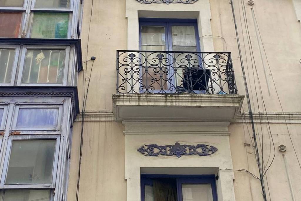Investment opportunity in a building next to Abando and future AVE