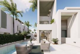 Modern 3-bedroom house with outdoor pool and solarium