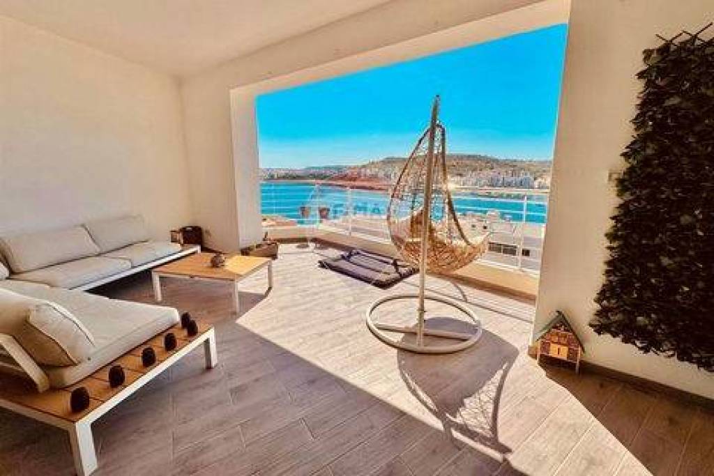 Xemxija - 3-Bedroom Seafront Apartment