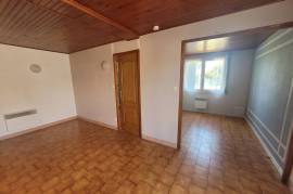High-Potential Villa With Swimming Pool And Large Plot, Close To The Sea And Beziers.