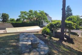 Charming Renovated Villa With Independent Studio And Rental Potential, 5990 M2 Of Land With Swimming Pool.