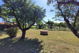Charming Renovated Villa With Independent Studio And Rental Potential, 5990 M2 Of Land With Swimming Pool.