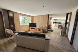 Charming Renovated Villa With Independent Studio And Rental Potential, 5990 M2 Of Land With Swimming Pool.