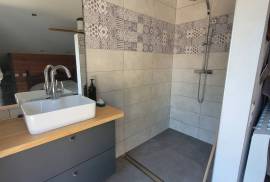 Charming Renovated Villa With Independent Studio And Rental Potential, 5990 M2 Of Land With Swimming Pool.