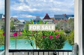 Elegant Property 200m From the Sea with Views