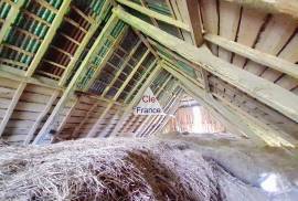 Detached Barn with Breathtaking View of the Valley