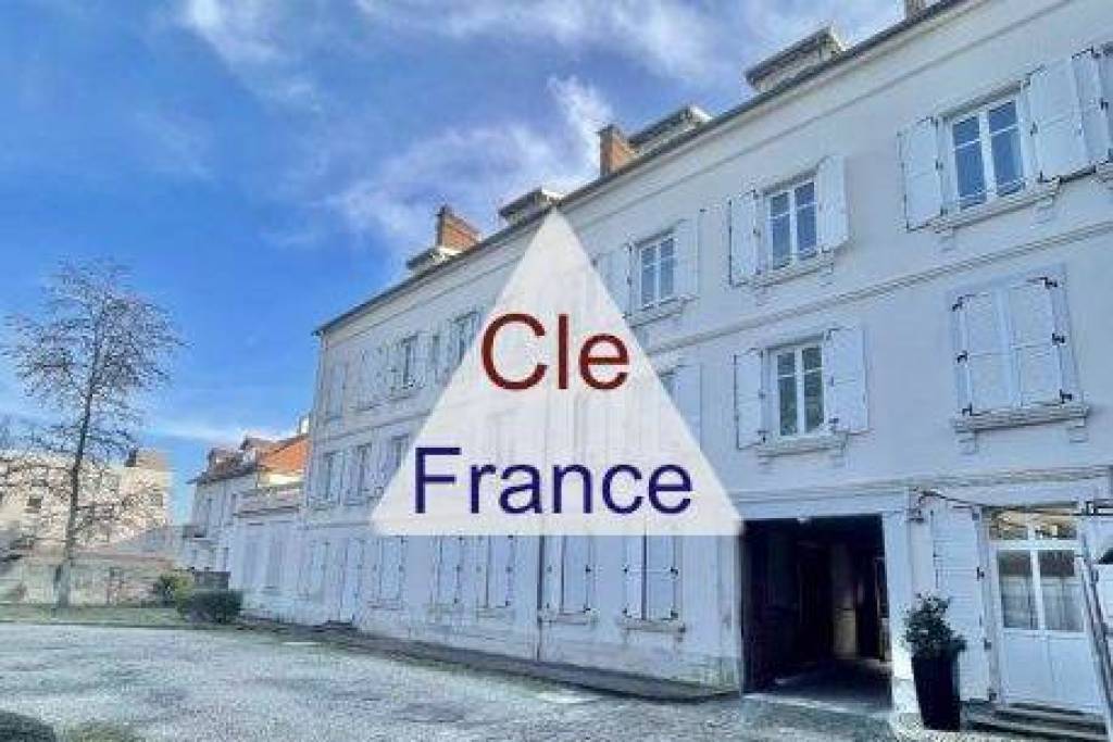 // Appartement Duplex 180 Ma