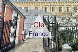 // Appartement Duplex 180 Ma