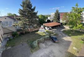 // Appartement Duplex 180 Ma